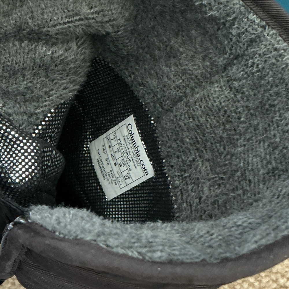 Women’s Columbia Black Winter Quilted Boots- Size 7 - Picture 3 of 8